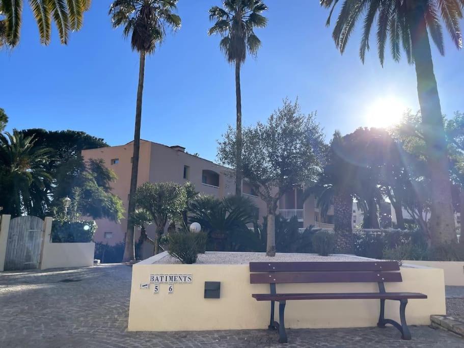 Appartement Vue Mer, 5min A Pied De La Plage, Parking Prive *