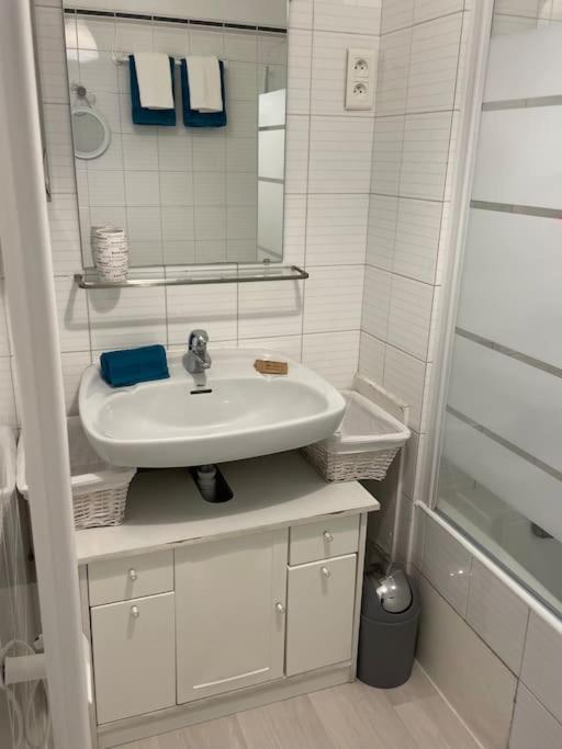 Vue Mer, 5min A Pied De La Plage, Parking Prive Apartment